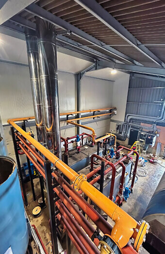 https://plumberhilton.com.au/uploads/2025/06/commercial-plumbing-441390.jpg
