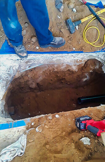 https://plumberhilton.com.au/uploads/2025/06/emergency-plumbing-201178.jpg